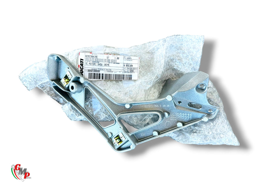 New Right Mirror Support – Ducati