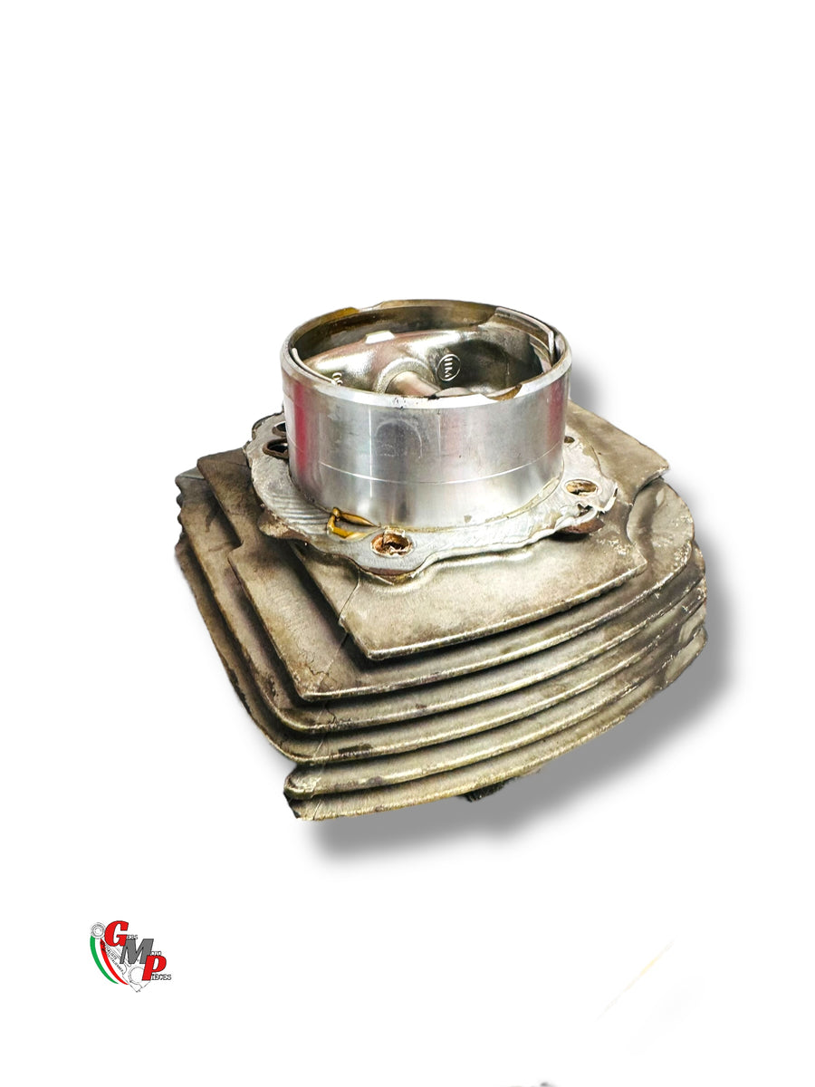 Vertical piston cylinder - Ducati