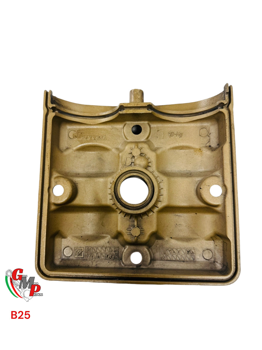 Horizontal magnesium cylinder head cover - Ducati