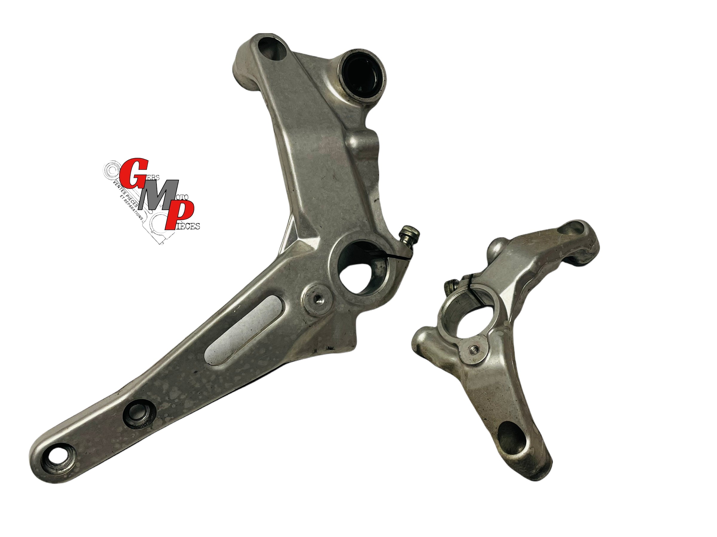 Engine mount and plate - Ducati