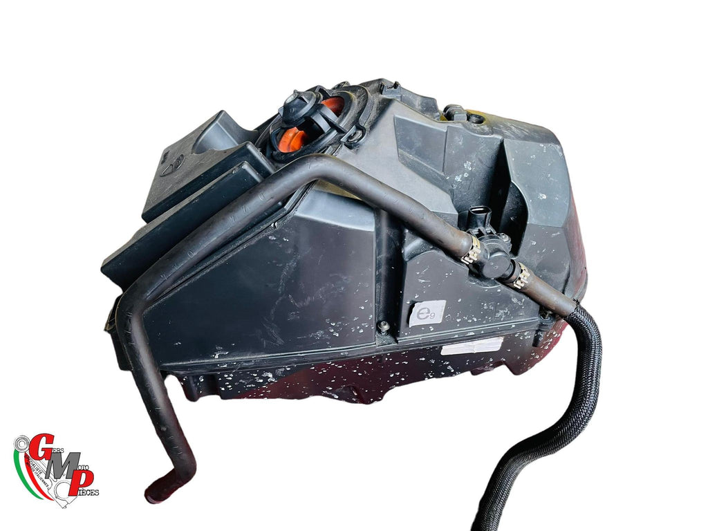 Complete Air Box with Injection Rail without Wiring Harness and Injection Pipe - Ducati Monster 1200 1200S 2014 final horn