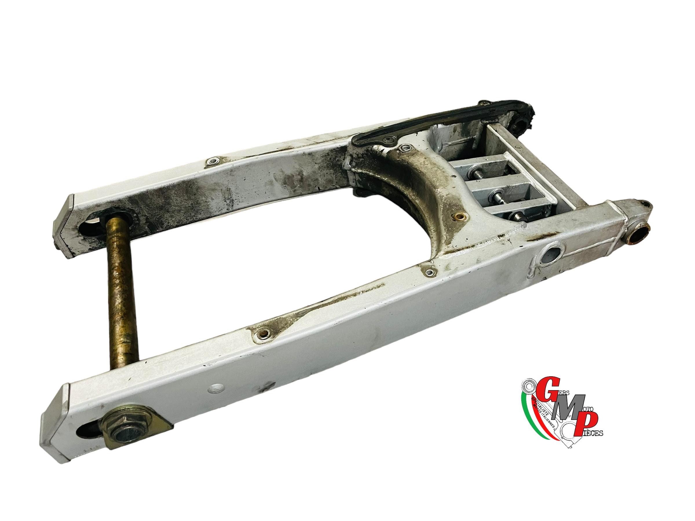 Steel Swingarm with Wheel Axle - Ducati