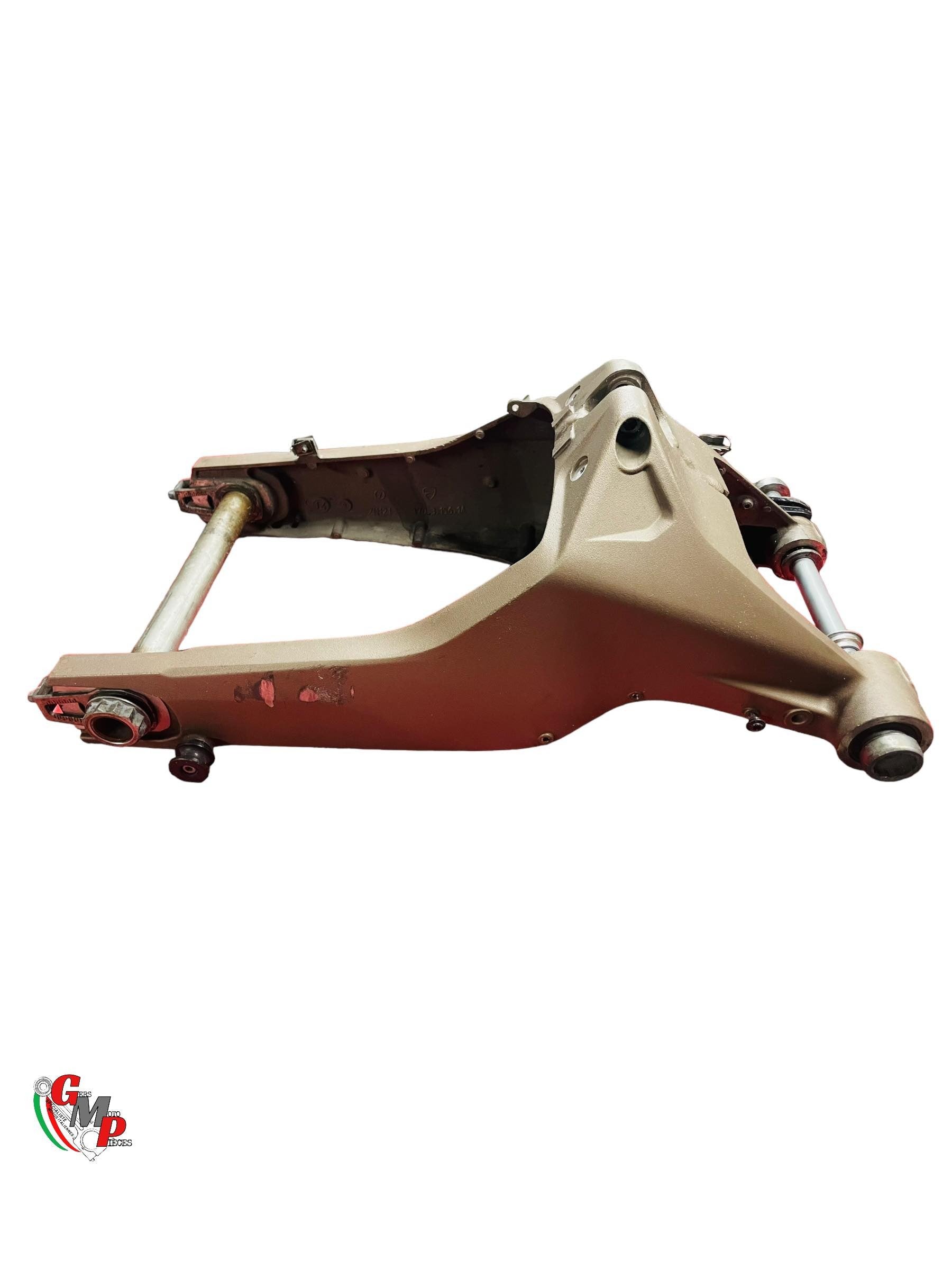 Swingarm with Wheel Axle - Ducati Monster 821 final horn