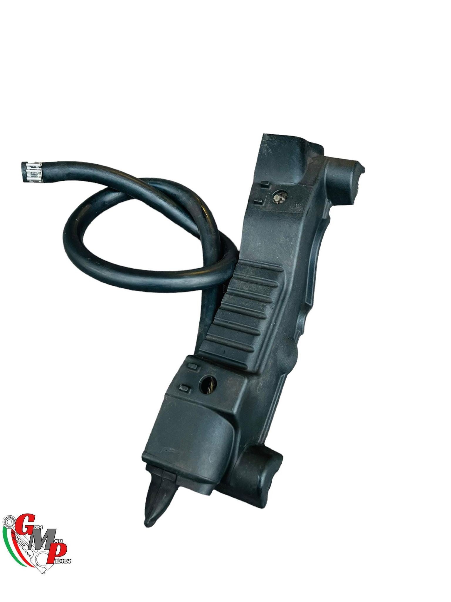 Cable Cover to Alternator Housing - Ducati Monster 1100 696 796