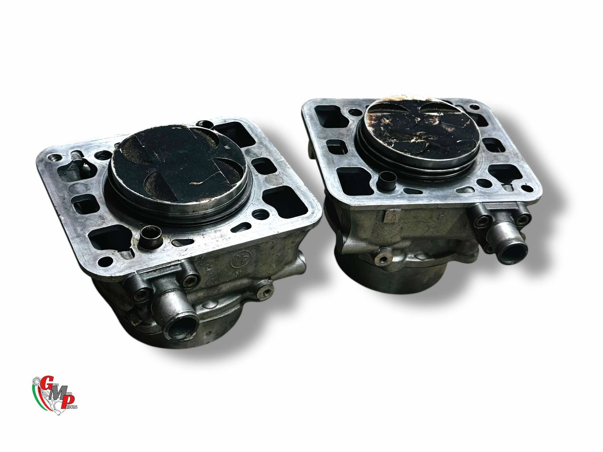 Pair of Vertical/Horizontal Cylinder Piston Good Condition - Ducati Superbike SBK 748 1995 - 1999 final horn