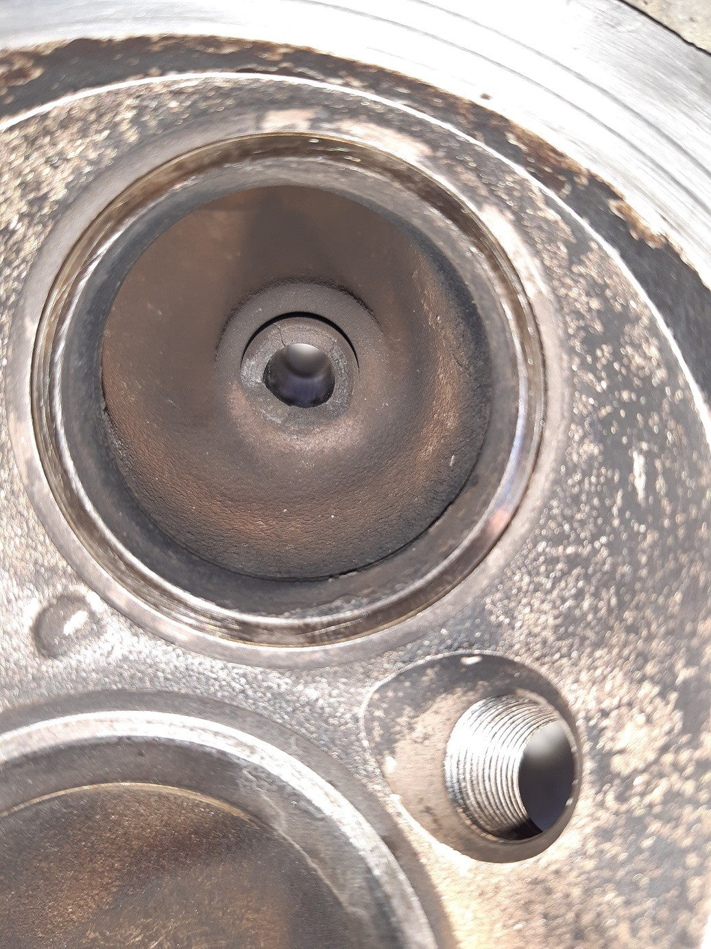 Horizontal Cylinder Head - Ducati