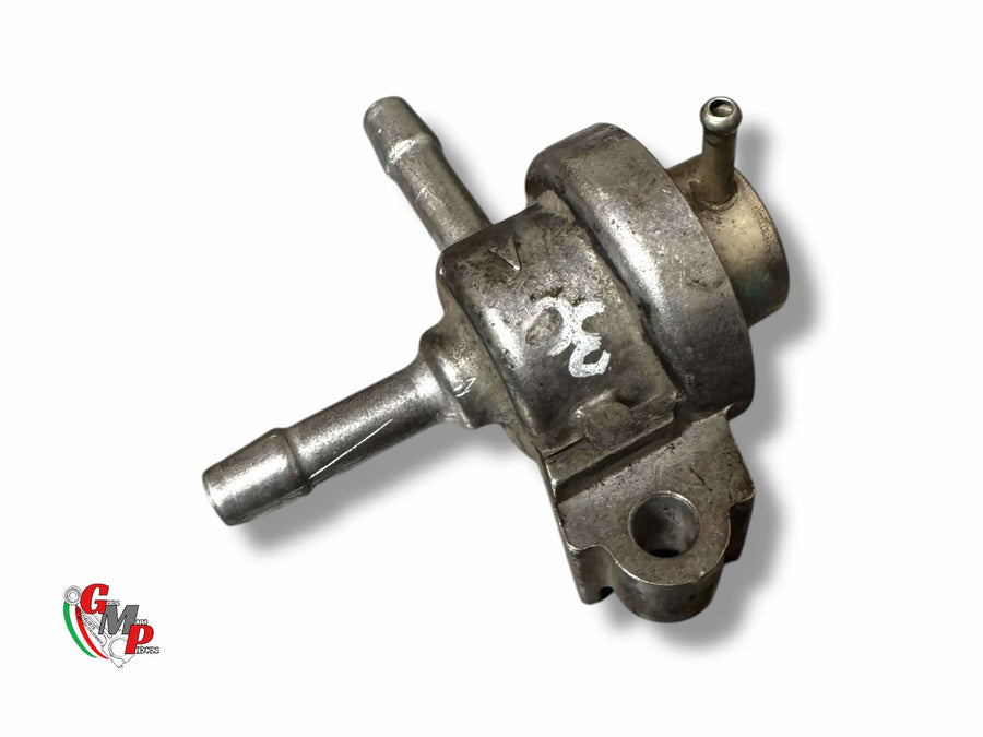 Pressure regulator with bracket - Ducati