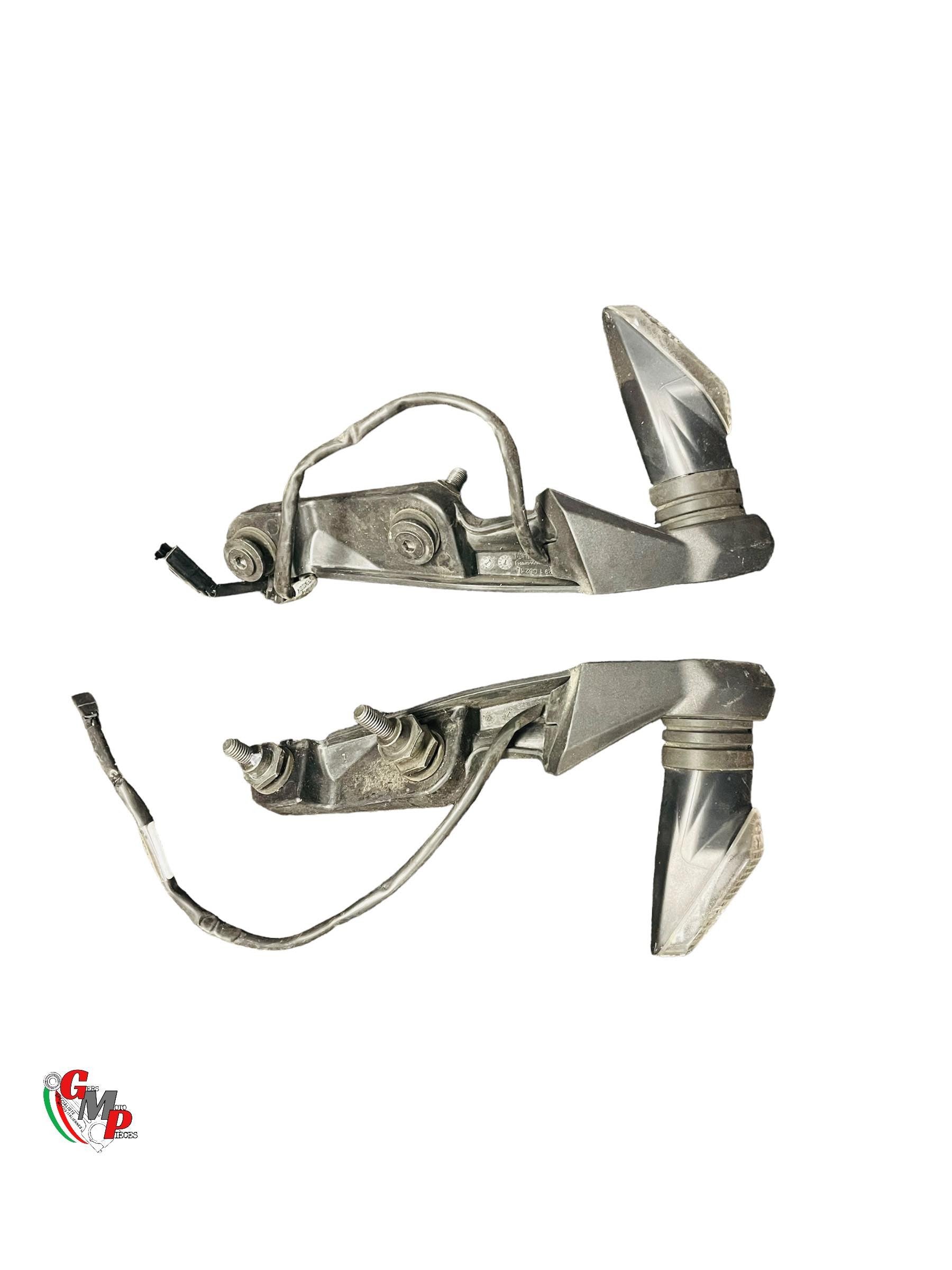 Pair of Turn Signals (Front or Rear) with bracket - Ducati Monster 1200 S Superbike SBK 1199 1299 Panigale R cor finale