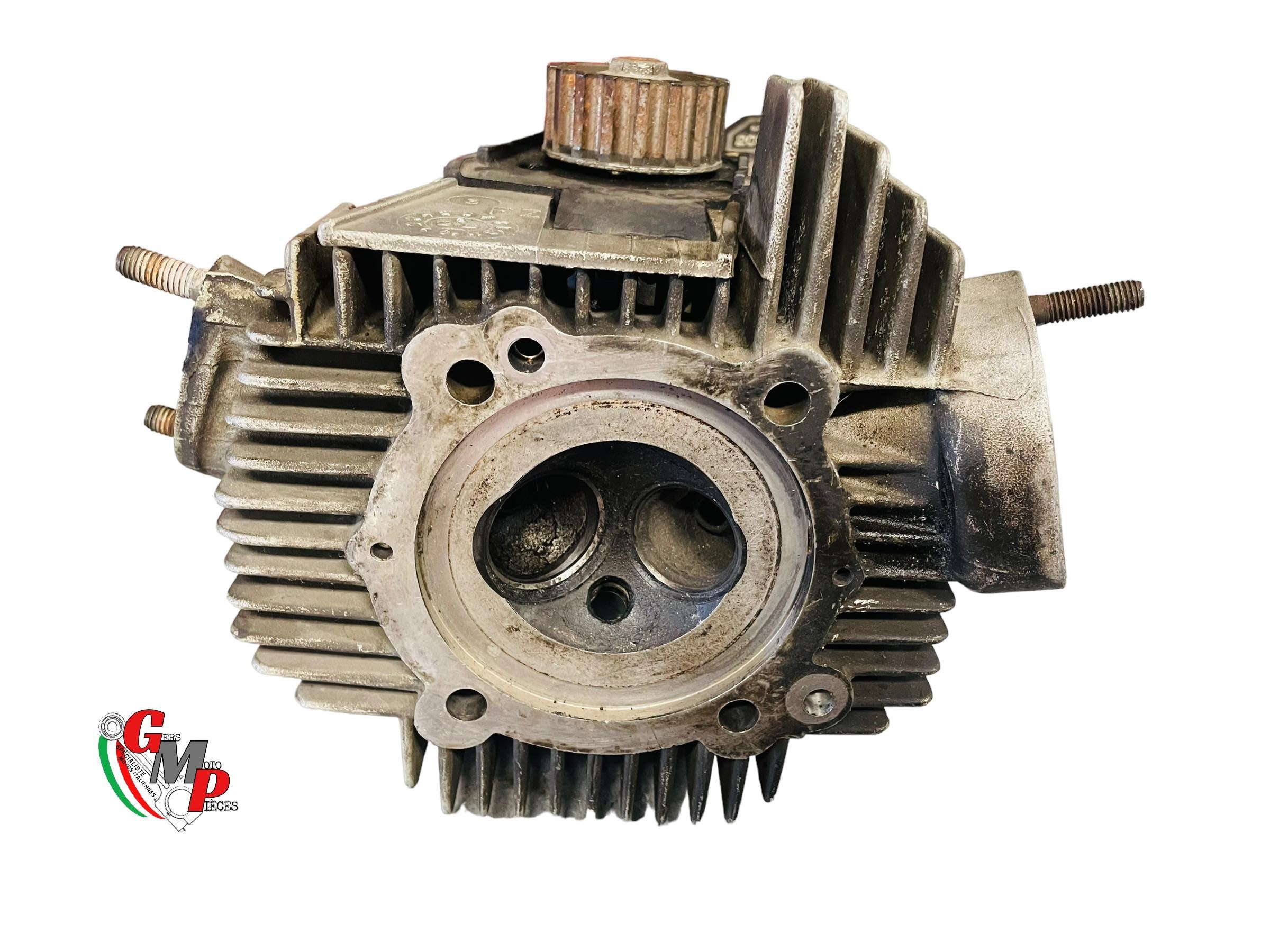 Horizontal Cylinder Head - Ducati