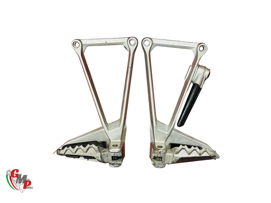 Pair of Passenger Footrest Plates - Ducati