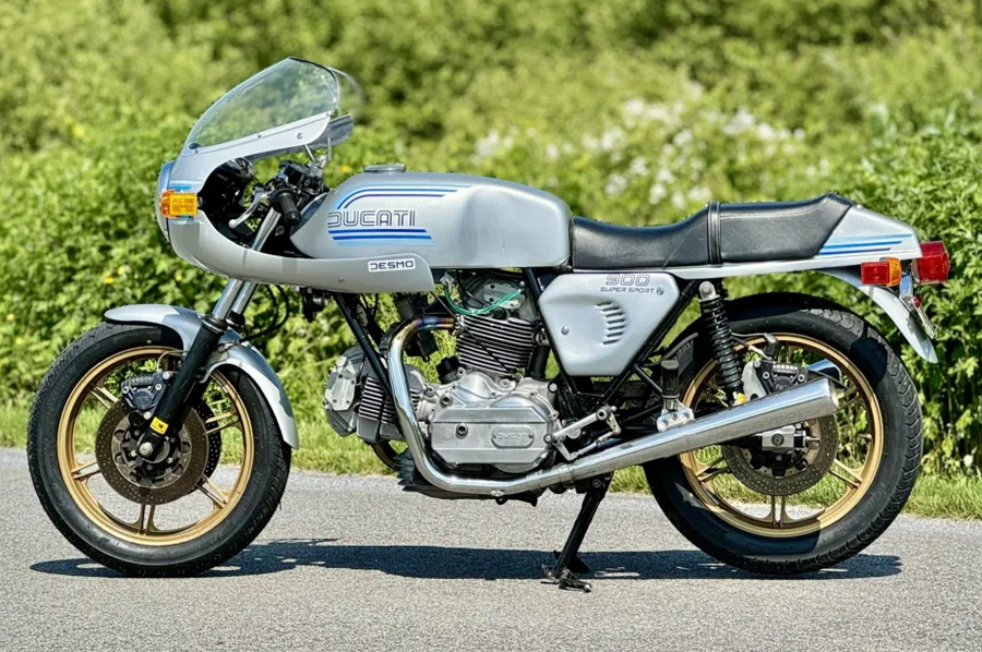 Sticker Rear Left Cowl 900SS 1982 NEW - Ducati