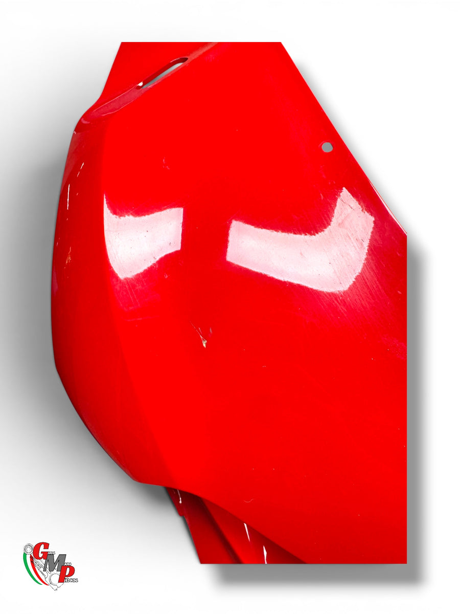 Red headlight fairing - Ducati