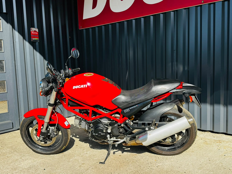 Ducati Monster 695 5400kms
