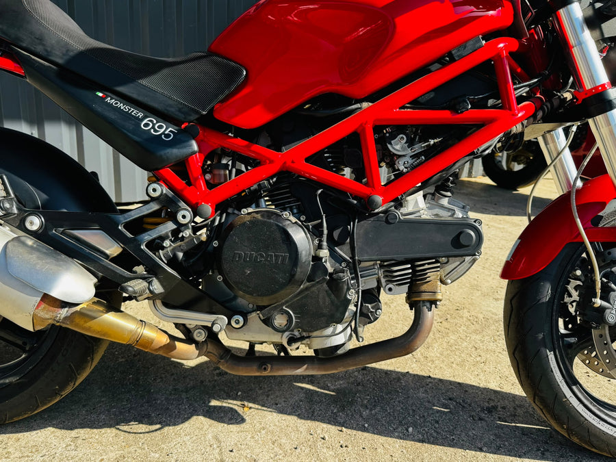 Ducati Monster 695 5400kms