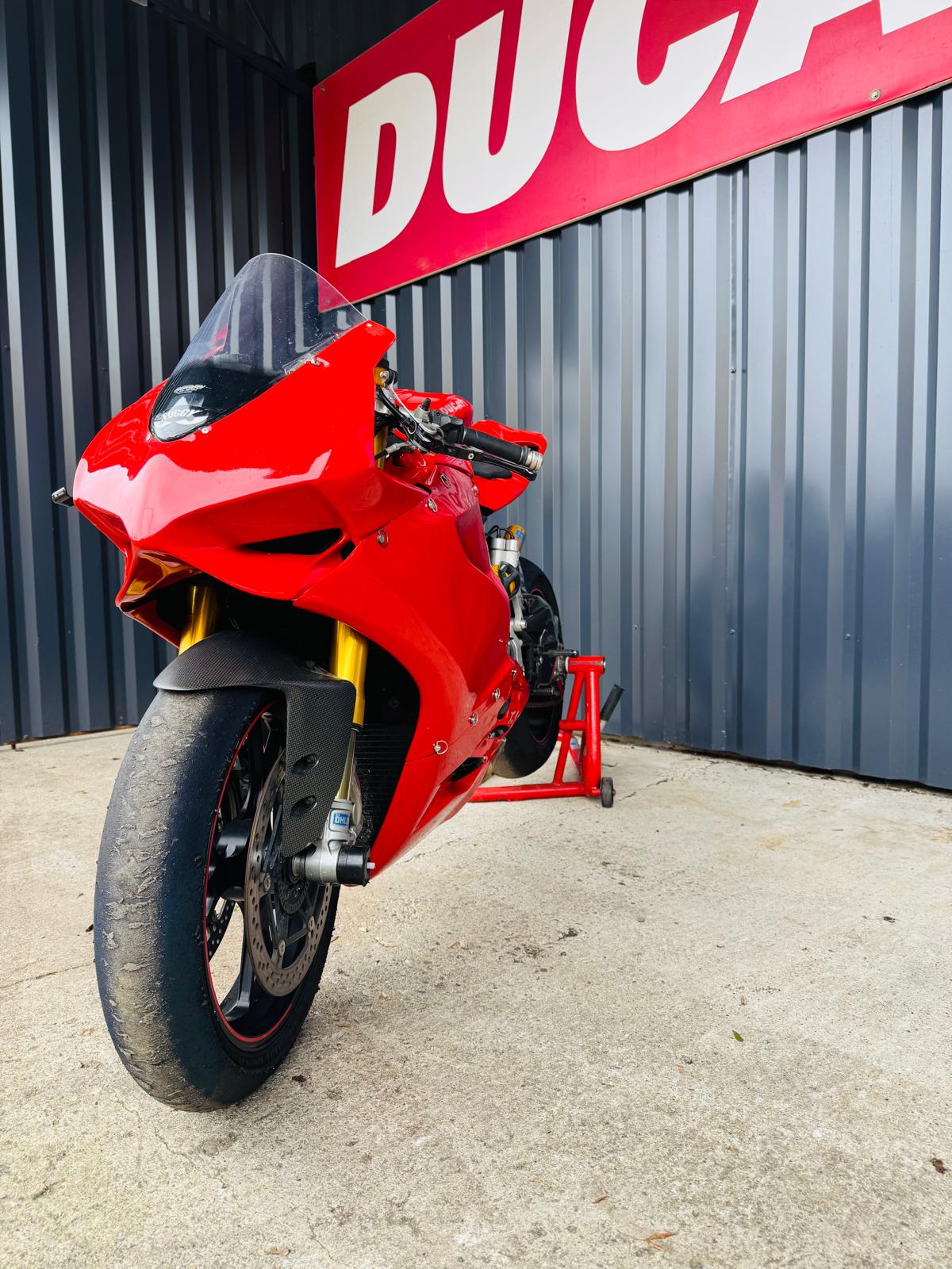 Ducati Panigale 1199s 2012 piste