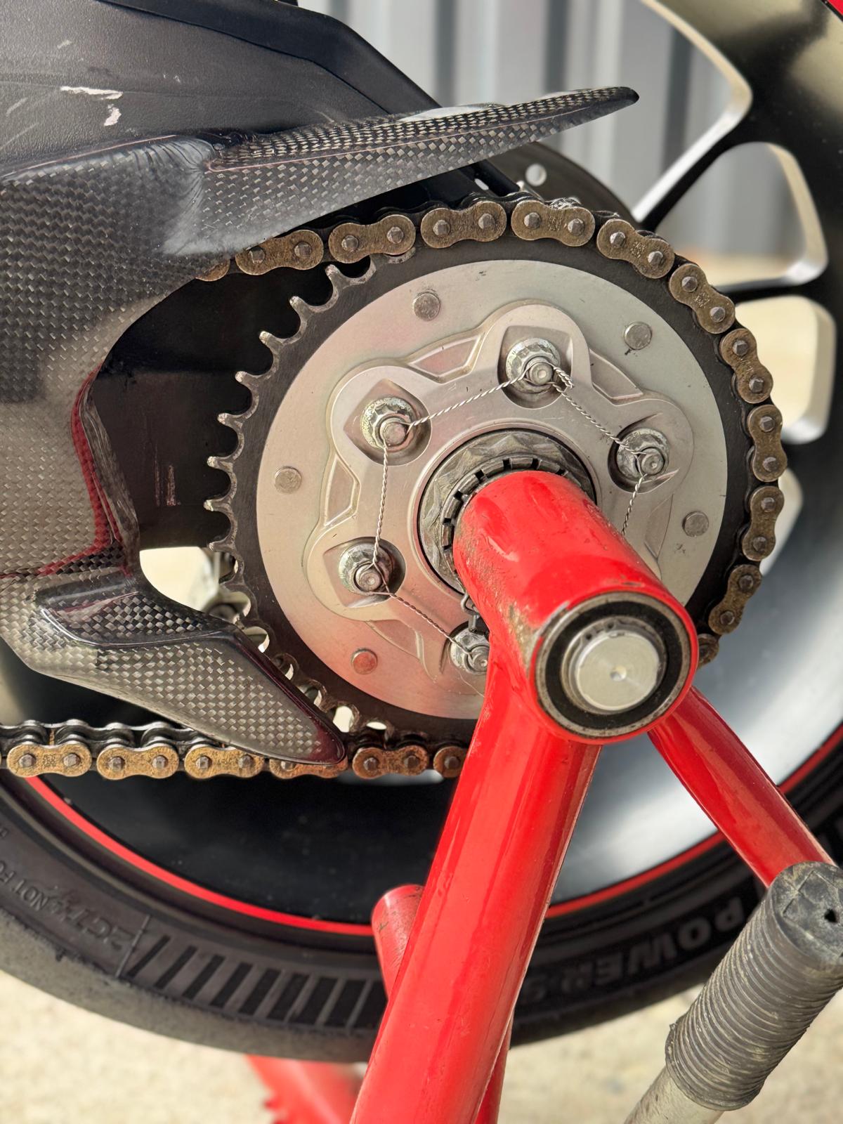 Ducati Panigale 1199s 2012 piste