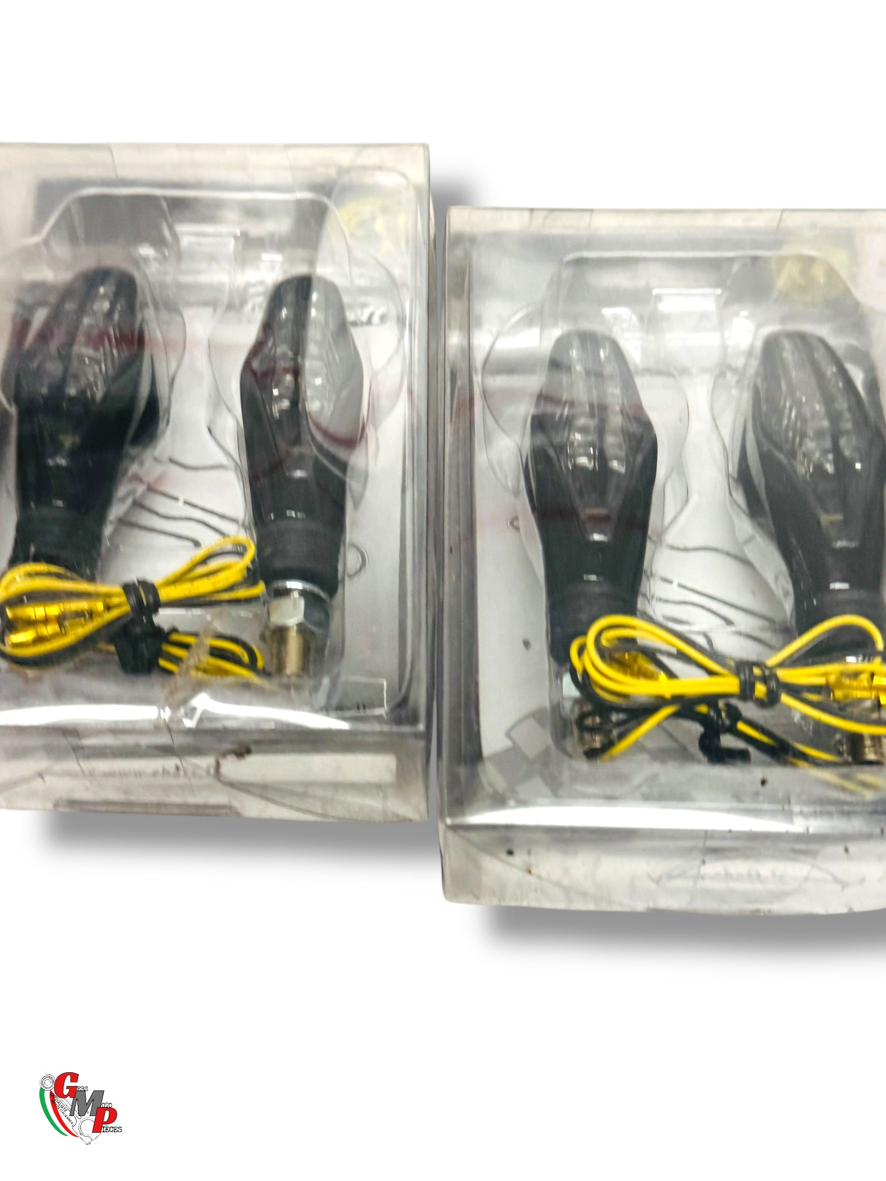 Pair of Universal Horn Finale Indicators