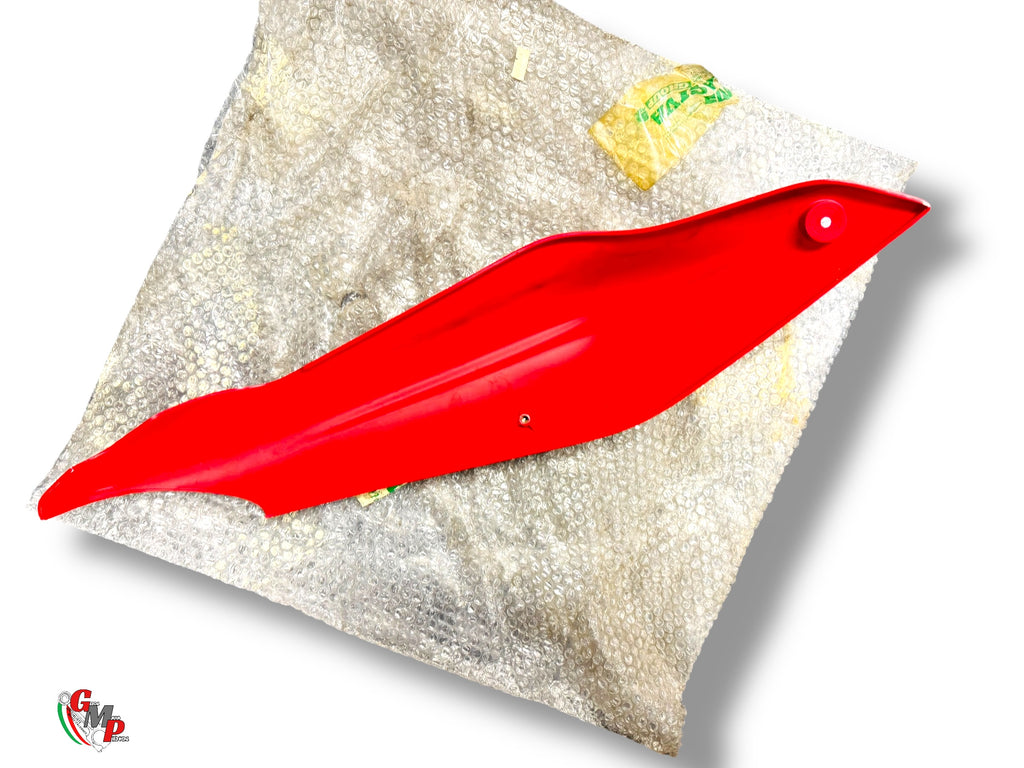 Dessous de selle gauche rouge NEUF - Ducati